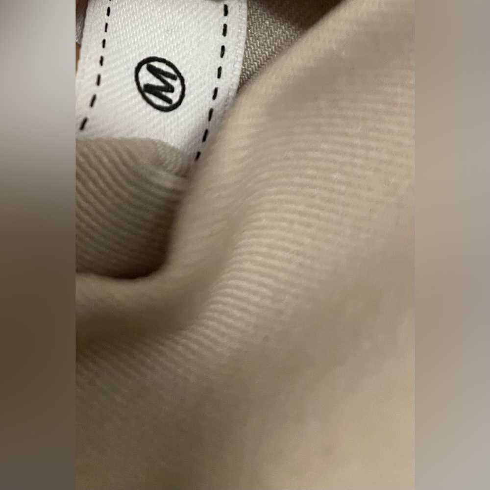 Wide-Leg Cream Dress Pants with Front Pleats - Picture 5 of 7